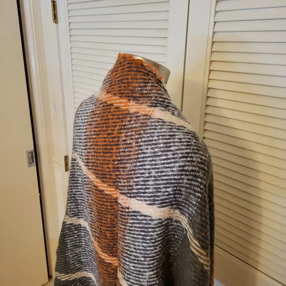 Studio Patterned Shawl Scarf Acrylic Cozy Warm Fringe Ends Autumn Layering
